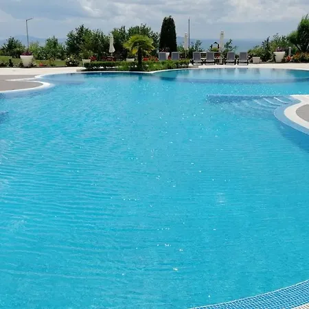 아파트 Beachfront One Bedroom Diamond Sarafovo студио в Diamond сарафово